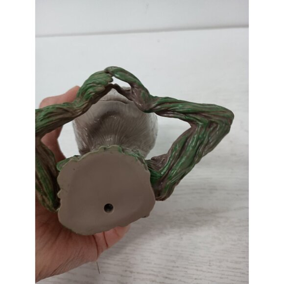 Guards of The Galaxy Baby Groot Tree Man Heart Hands Flower Pot Action Figure - Picture 7 of 9